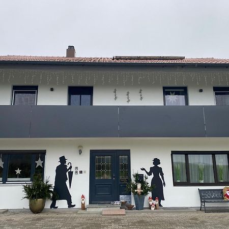 Ferienwohnung Im Idyll 1 هينغيرسبيرغ المظهر الخارجي الصورة